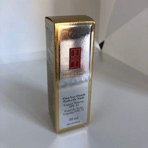 Flawless Finish Perfectly Nude Makeup SPF 15 Cameo